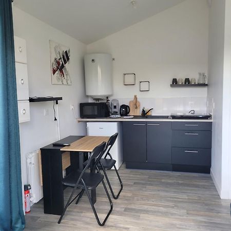 Le Studio Saint-Pierre-Montlimart Екстериор снимка